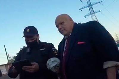 Стас Барецкий - Стаса Барецкого задержали за организацию марафона с гробами - lenta.ru - Москва - Санкт-Петербург