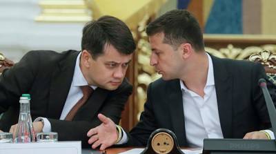 Владимир Зеленский - Дмитрий Разумков - Финальный текст законопроекта о деолигархизации еще не готов – Разумков - ru.slovoidilo.ua