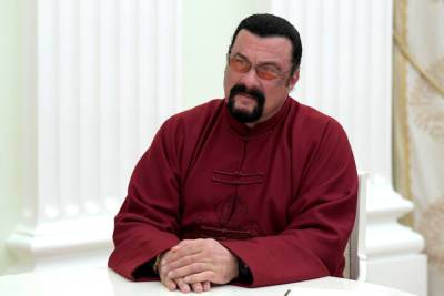 Захар Прилепин - Стивен Сигал - Стивен Сигал займется экологией в партии «Справедливая Россия — За Правду» - abnews.ru - Экология