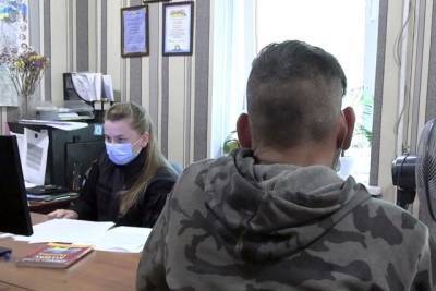 В Виннице мужчина с пистолетом требовал у дворника деньги - real-vin.com - Винницкая обл.