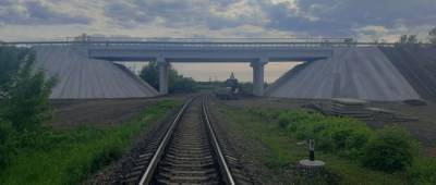 На Донетчине продолжают ремонт путепровода между Бахмутом и Светлодарском: что сделано (фото) - w-n.com.ua - Светлодарск - Донецкая обл.