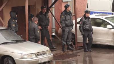В Петербурге задержали лжесотрудника ФСБ и майора полиции за покушение на мошенничество - piter.tv - Санкт-Петербург