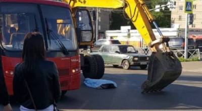 «Под головой лужа крови»: в Брагино мужчину насмерть сбил экскаватор - progorod76.ru - Ярославская обл. - Ярославль