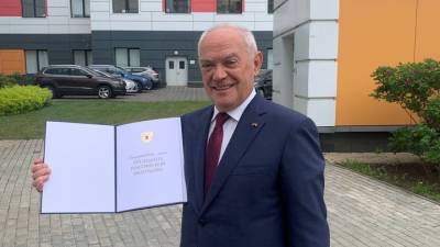 Владимир Путин - Александр Румянцев - Сергей Кириенко - Путин отметил работу основателя Центра Рогачева Александра Румянцева благодарственным письмом - vm.ru