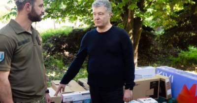 Петр Порошенко - Порошенко посетил зону ООС и передал военным комплект видеонаблюдения - delo.ua - Донецкая обл.