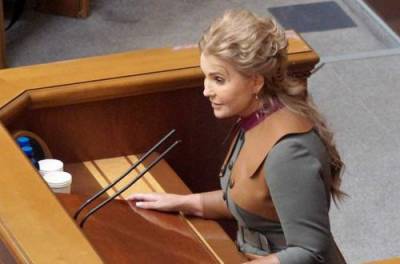 Юлия Тимошенко - Отбросила косу, повязала косынку: Тимошенко показала новый стиль. ФОТО - from-ua.com