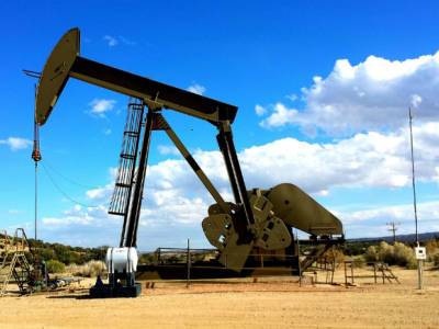 Владислав Антонов - Стоимость нефти Brent стремится к $70 за баррель - rosbalt.ru