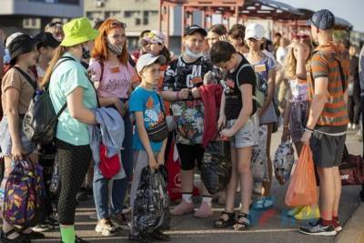 Школьники из ЛНР уехали отдыхать в Крым - mk.ru - Крым - Московская обл. - ЛНР