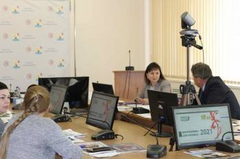 Фонд ресурсной поддержки малого бизнеса представил свои новые продукты вытегорским предпринимателям - vologda-poisk.ru - Вологодская обл. - Камаз