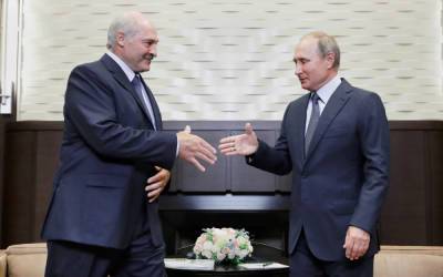 Владимир Путин - Александр Лукашенко - Лукашенко договорился с Путиным о вакцинации украинцев на границе - sharij.net - Литва