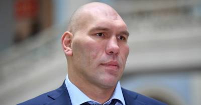 Депутат Госдумы РФ позабавил соцсети, поздравив российских пограничников фото с украинским военным - dsnews.ua - Россия