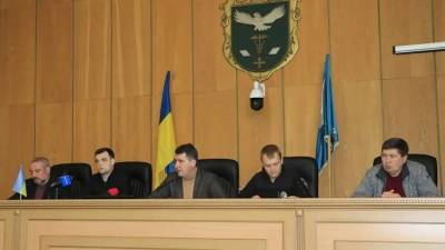 Владимир Зеленский - Славянском вместо мэра и горсовета будут руководить военные. «Страна», Украина - geo-politica.info - Славянск - Донецкая обл.