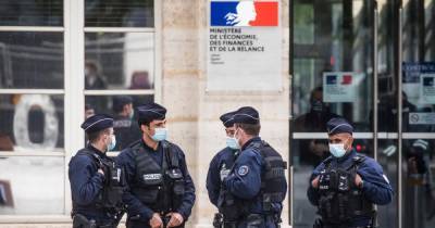Во Франции - Напавшего на сотрудницу полиции во Франции задержали - ren.tv - Франция - Нант