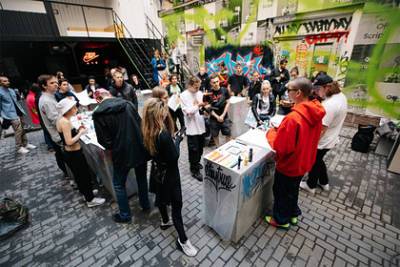 Названа дата проведения выставки Faces&Laces в Москве - lenta.ru - Москва