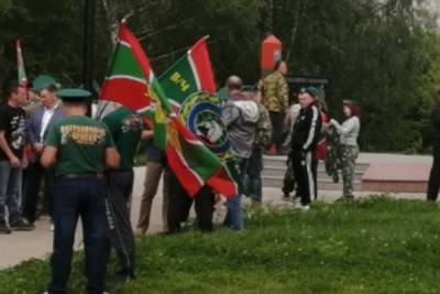 Сегодня в Костроме мужчины, служившие в погранвойсках, отмечают День Пограничника - kostroma.mk.ru - Кострома - РСФСР