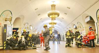 В киевском метро СБУ устроили антитеррористические учения - опубликованы фото, видео - ТЕЛЕГРАФ - telegraf.com.ua - Киев