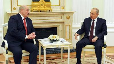 Владимир Путин - Александр Лукашенко - Путин предложил Лукашенко искупаться в море - iz.ru - Сочи