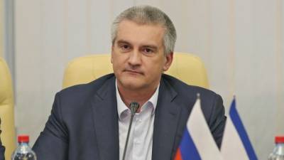 Сергей Аксенов - Вошел в дверь — вышел из шкафа: в Минтрансе объяснил казус на совещании у Аксенова - 5-tv.ru - Крым