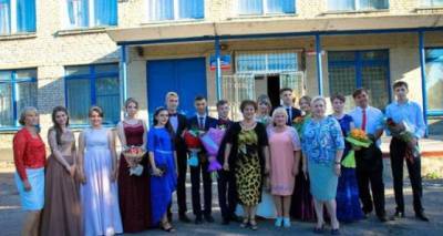 В Луганске разрешили проводить школьные выпускные вечера - cxid.info - Луганск