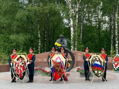 В России отмечают День Военного автомобилиста - vpk-news.ru - Москва - Санкт-Петербург