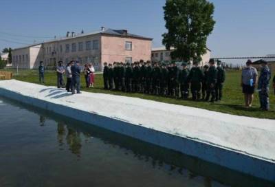 Пруд с живой рыбой торжественно открыли в новосибирской колонии - online47.ru - Санкт-Петербург - Новосибирская обл.