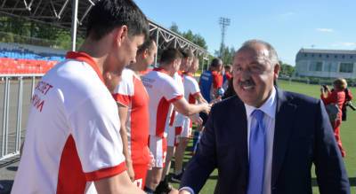 Валерий Газзаев - Олег Николаев - В Чувашию приезжал советский футболист, заслуженный тренер России Валерий Газзаев - pg21.ru - респ. Татарстан - респ. Чувашия