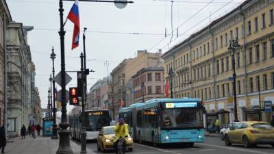 В Петербурге не ожидают нехватки водителей автобусов к транспортной реформе - piter.tv - Санкт-Петербург