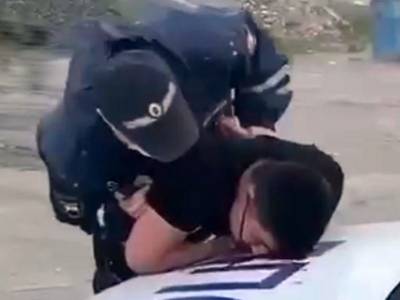 Пистолет полицейского непроизвольно выстрелил в голову мужчине под Новосибирском - bloknot.ru - Новосибирск - Новосибирская обл. - район Мошковский