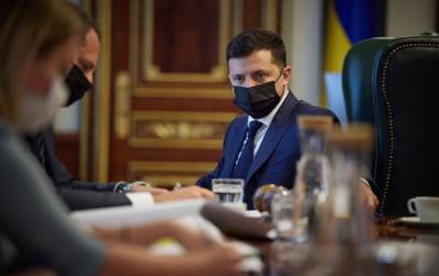 Владимир Зеленский - Денис Шмыгаль - В Украине изменят закон О предотвращении коррупции - korrespondent.net - Украина