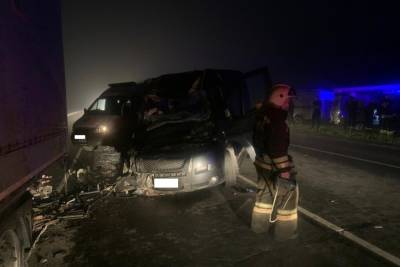 Один человек погиб и 8 пострадало в ДТП с грузовиком и автобусом под Тулой ночью 29 мая - tula.mk.ru - Крым - Тула - Тульская обл.