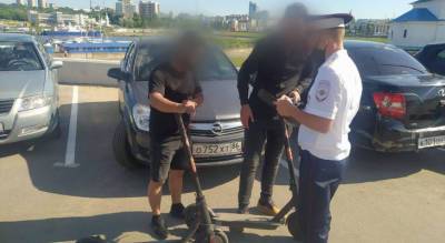 В Чувашии водителей самокатов останавливают для проверки - pg21.ru - респ. Чувашия - Чебоксары - Новочебоксарск