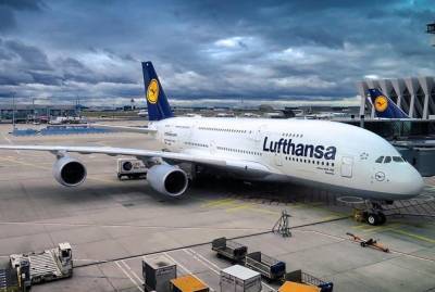 Самолетам Lufthansa позволили летать в Москву и Петербург, минуя Беларусь - kp.ua - Москва - Австрия - Санкт-Петербург - Париж - Вена