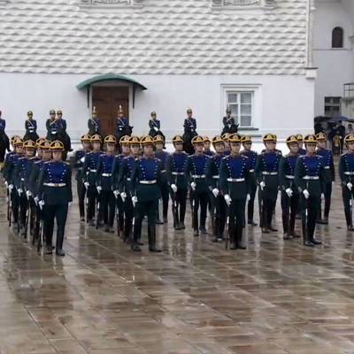 В Кремле прошла первая в сезоне церемония развода караулов - radiomayak.ru