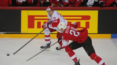 Антон Бурдасов - Бурдасов вывел сборную России по хоккею вперёд в матче со Швейцарией - russian.rt.com - Швейцария - Рига