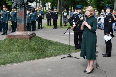 Юлия Купецкая - Памятник пограничникам установили в Серпухове - serp.mk.ru