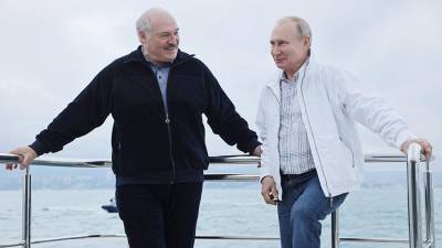 Владимир Путин - Дмитрий Песков - Александр Лукашенко - Николай Лукашенко - Путин и Лукашенко завершили переговоры в Сочи в неформальной обстановке - iz.ru - Сочи