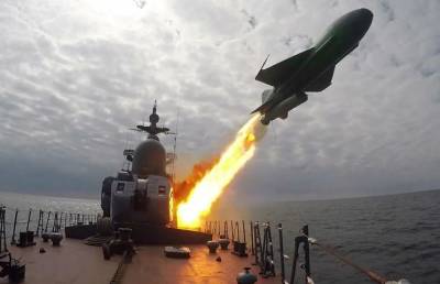 Российский фрегат ответил стрельбами Британии в Чёрном море - pupolita.ru - Англия