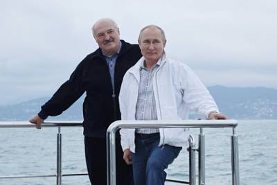 Владимир Путин - Дмитрий Песков - Александр Лукашенко - Путин и Лукашенко прокатились на яхте - lenta.ru
