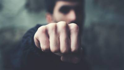 Юлия Иванова - Бойца MMA Дибирова задержали по подозрению в избиении самокатчика в Москве - 5-tv.ru - Москва - Россия - Следственный Комитет