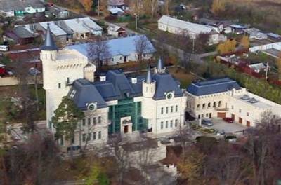 Алла Пугачева - Максим Галкин - Все село взъелось на Аллу Пугачеву и Максима Галкина - from-ua.com - деревня Грязь