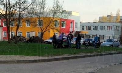 В канун Святой Пасхи в воронежском дворе подрались соседи - gorcom36.ru - Воронеж - Воронежская обл.