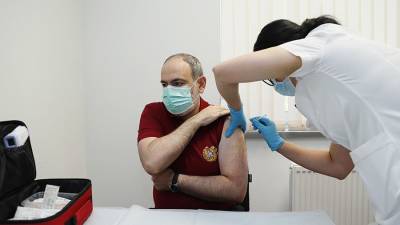 Никол Пашинян - Анна Акопян - Пашинян сделал прививку от COVID-19 - iz.ru