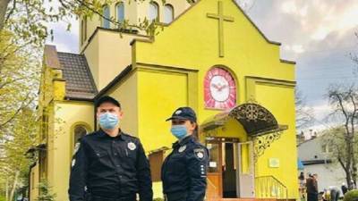 В богослужениях на Пасху приняли участие свыше 740 тыс. украинцев — Нацполиция - hubs.ua - Киев - Киевская обл. - Харьковская обл. - Днепропетровская обл. - Винницкая обл.
