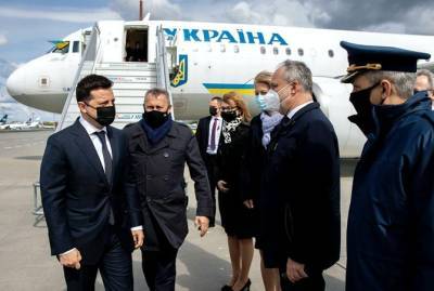 Владимир Зеленский - Гитанас Науседа - Анджей Дуда - Эгилс Левитс - Керсти Кальюлайд - Владимир Зеленский и президенты четырех стран подписали декларацию - kp.ua - Эстония - Литва - Варшава - Латвия - Речь Посполитая