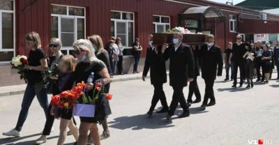 В Волгограде простились с юными баскетболистками, погибшими в жутком ДТП на Ставрополье - reendex.ru - Волгоград - Волгоградская обл. - Ставрополье