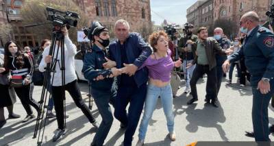Ален Симонян - Впервые после революции Армения в плане свободы прессы зафиксировала регресс - Меликян - ru.armeniasputnik.am