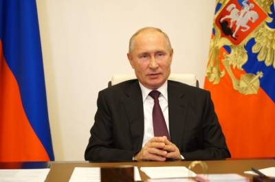Владимир Путин - Семьи с детьми-школьниками в августе получат по 10 тыс. рублей - aif.ru