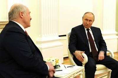Владимир Путин - Дмитрий Песков - Александр Лукашенко - Софья Сапега - Путин обсудил с Лукашенко ситуацию с задержанной в Белоруссии россиянкой - lenta.ru