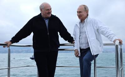 Владимир Путин - Дмитрий Песков - Александр Лукашенко - Путин и Лукашенко совершили морскую прогулку и договорились о госкредите $500 млн - znak.com - Сочи