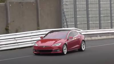 Илон Маск - Компания Tesla перенесла на неделю старт производства седана Model S Plaid - inforeactor.ru - Twitter